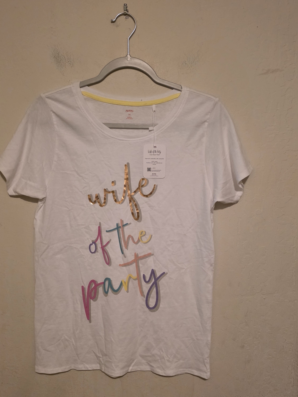 Miss To Mrs White "Wife of the Party"  Short Sleeve Tee Size Medium